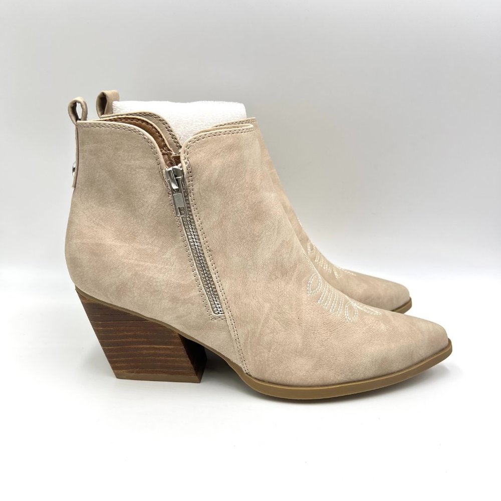 DV Dolce Vita Size 9 Beige Taupe Faux Vegan Leather Western Ankle Boots Shoes